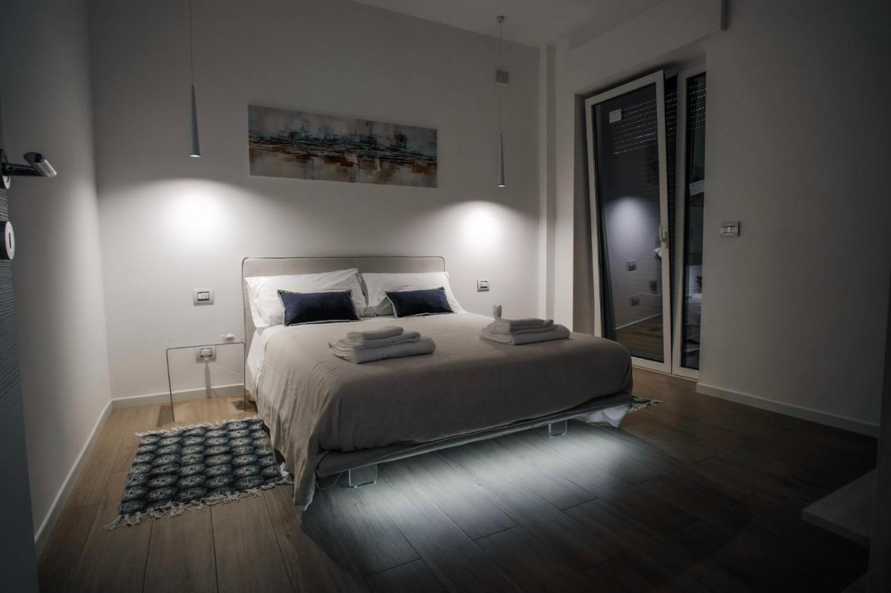 Rossani Suites&Aparts Барі Екстер'єр фото