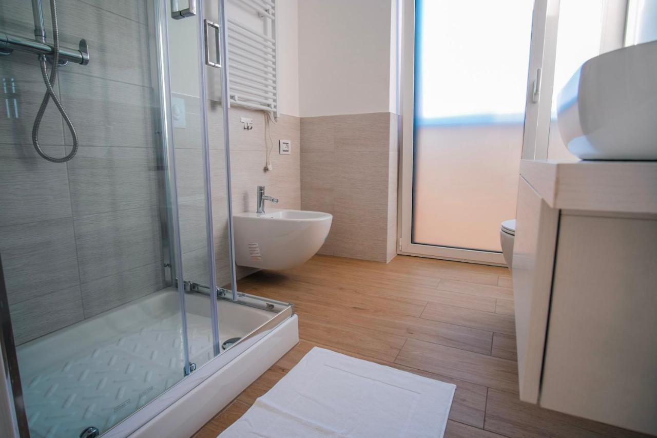 Rossani Suites&Aparts Барі Екстер'єр фото